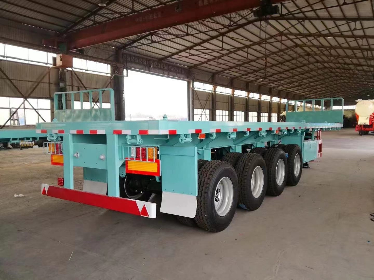 Exploring the Foundation: Construction Materials of Flatbed Semi Trailers